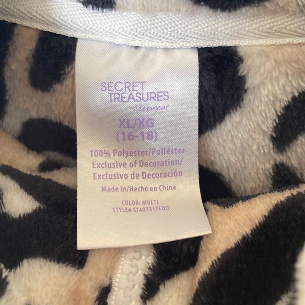 Secret Treasures Lounge Set - Picture 10 of 10